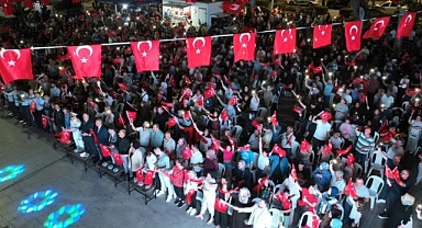 GÖLCÜK 15 TEMMUZ DESTANI İÇİN YİNE DİMDİK AYAKTA